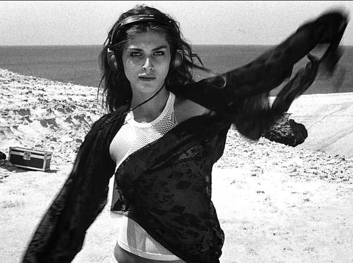 Элиза Сенауи в фильме Легенда о Каспаре Хаузере