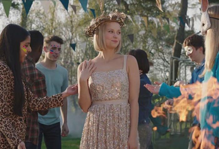 Элли Даклс в сериале Элита