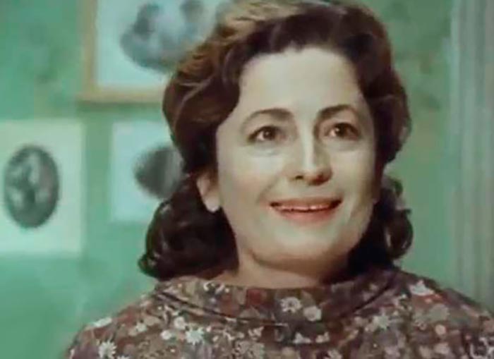 Эльмира Шабанова в фильме Последняя ночь уходящего года