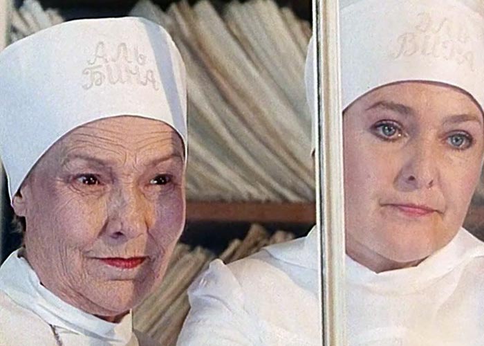 Эльвира Хомюк в фильме Три истории