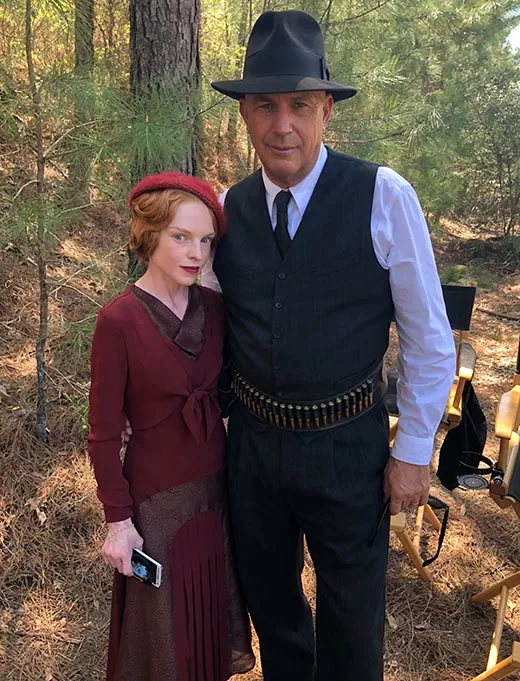 Эмили Бробст в роли Бонни Паркер