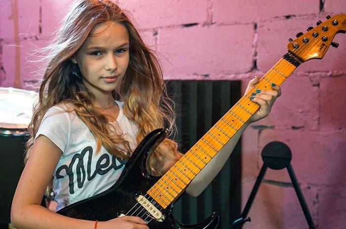 певица Ева Тимуш