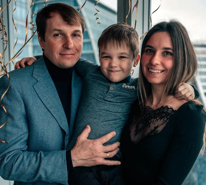 Евгения Лаленкова с мужем и сыном