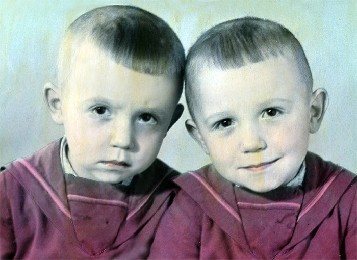 Евгений Кемеровский в детстве с братом Александром