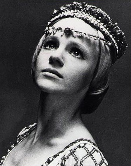 Порно тоқылған инемен сиськаны тесіп өтті