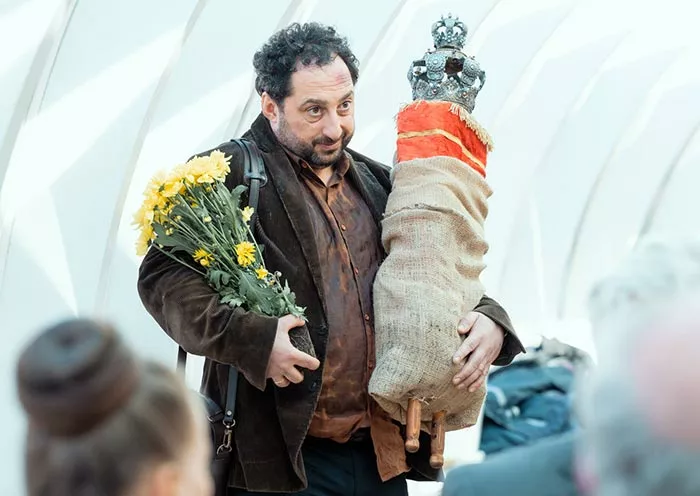 Гера Сандлер в сериале Бедные Абрамовичи