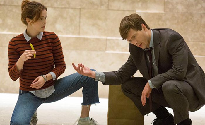 Глен Пауэлл в фильме Подстава