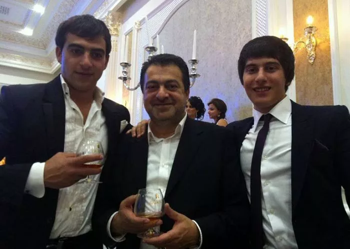 Грант Тохатян с сыновьями