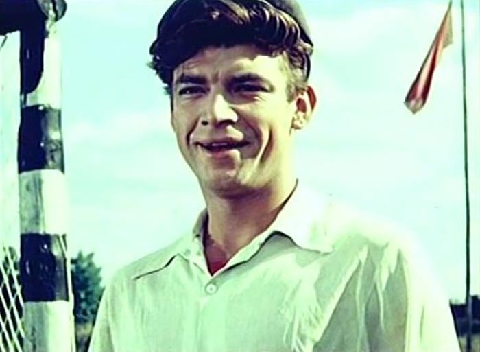 Григорий Карпов в фильме Первый парень