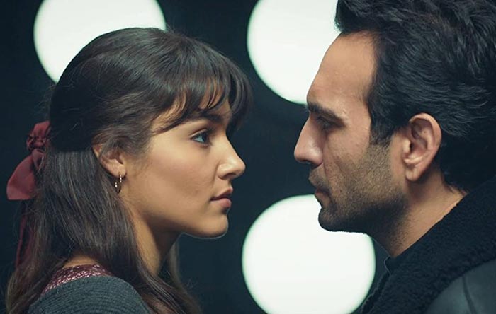 Ханде Эрчел (Hande Erçel) - биография, новости, личная жизнь, фото ...
