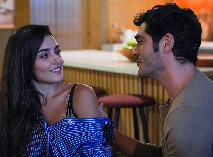 Ханде Эрчел в сериале Совершенно другой человек