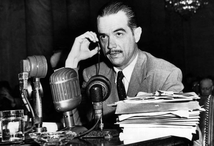 Миллиардер Говард Хьюз