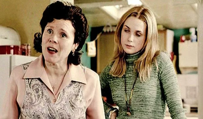 Имельда Стонтон в фильме Мистер крыс