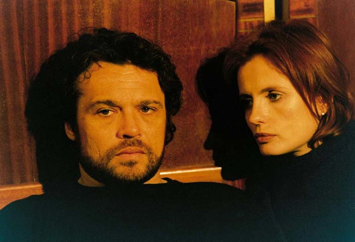 Изабелла Феррари в фильме В открытом море