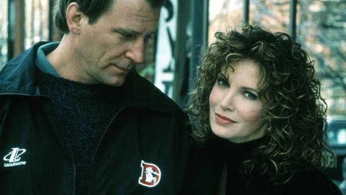 Жаклин Смит в фильме Пока он не проснулся