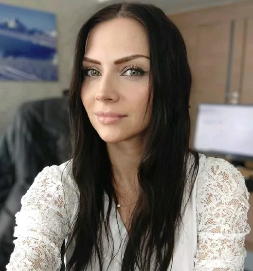 Яна Халасова