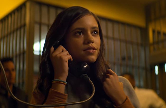 Дженна Ортега в сериале Ты