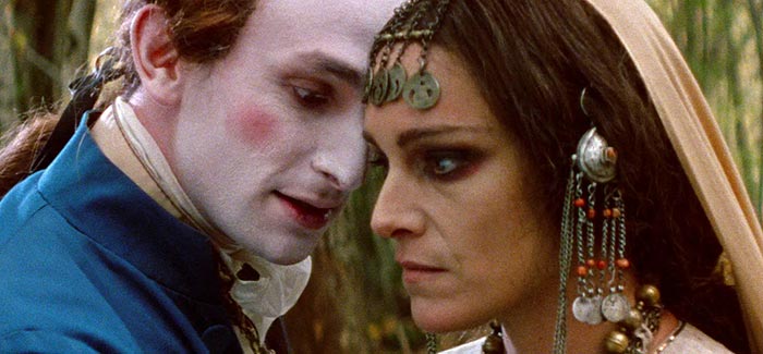 Кейси Мотте-Кляйн в фильме Вурдалак