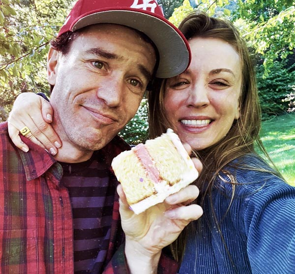 Кейли Куоко и Том Пелфри