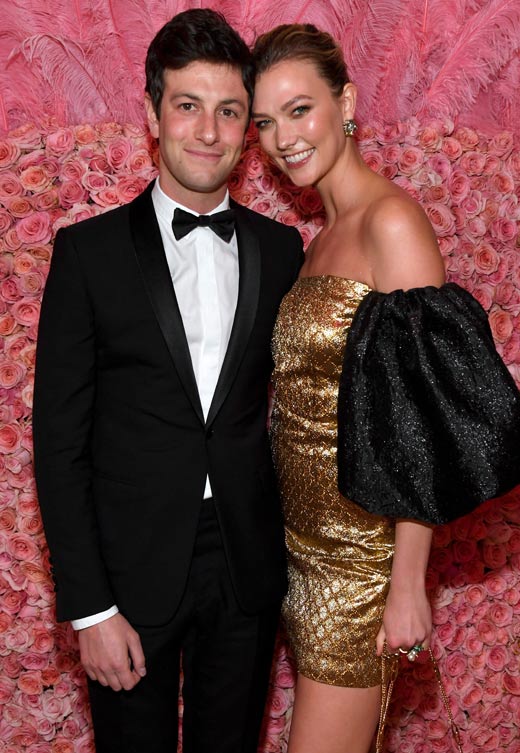 Карли Клосс и Джошуа Кушнер