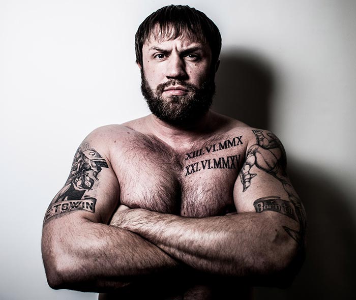 российский кикбоксер и актер Иван Быков