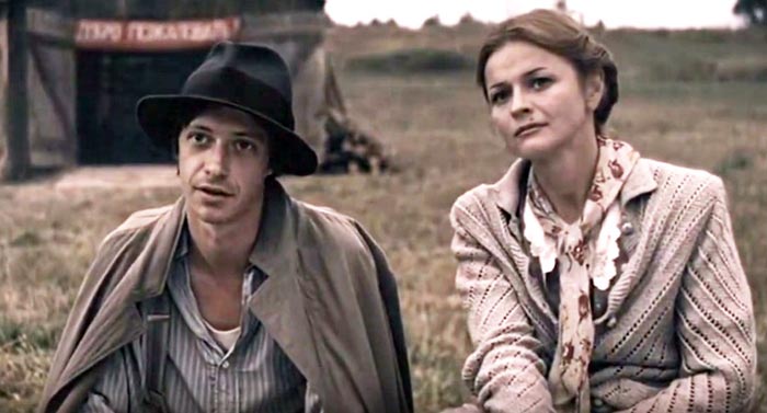 Кирилл Пирогов в фильме Агитбригада Бей врага