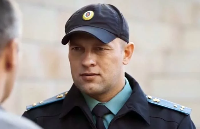 Константин Савельев в сериале Бим-2