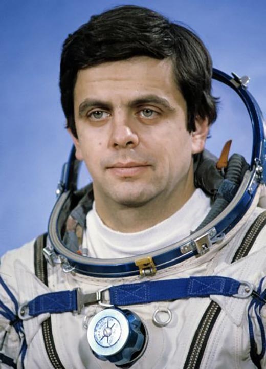 космонавт Владимир Соловьев