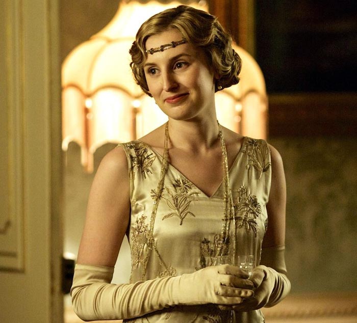 Лора Кармайкл в сериале Аббатство Даунтон