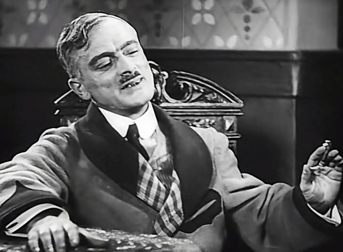 Леонид Макарьев в фильме Совершеннолетие