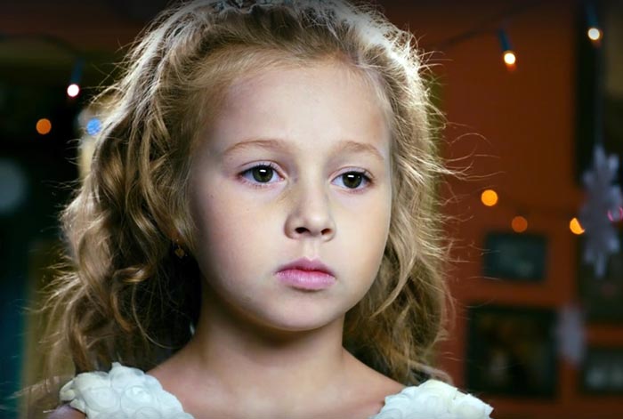 Лера Стреляева в фильме Елки-2