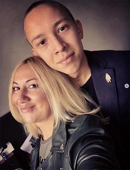 Лев Зулькарнаев с мамой