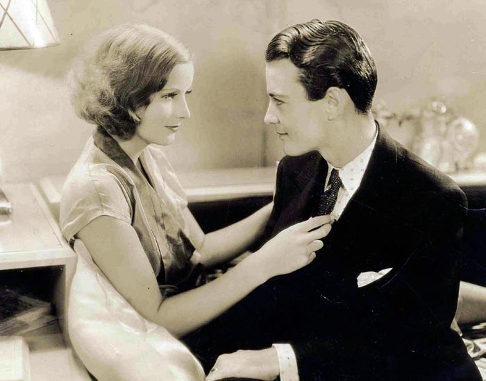 Лью Эйрес в фильме Поцелуй