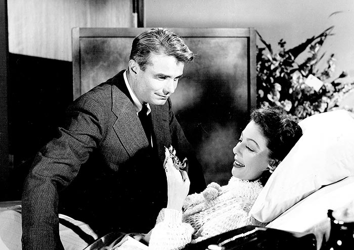 Лоретта Янг в фильме Пола