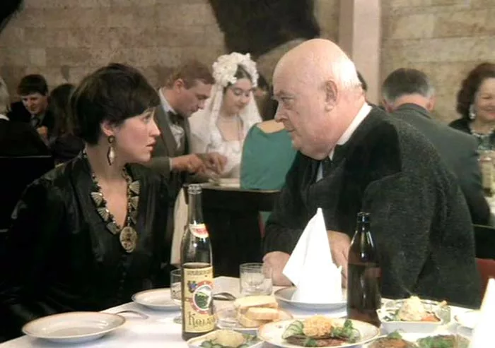 Людмила Некрасова в фильме Бабник 2