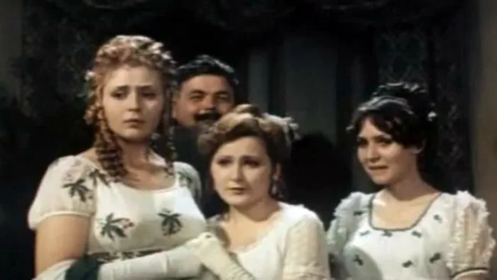 Людмила Кожевникова в фильме Эскадрон гусар летучих