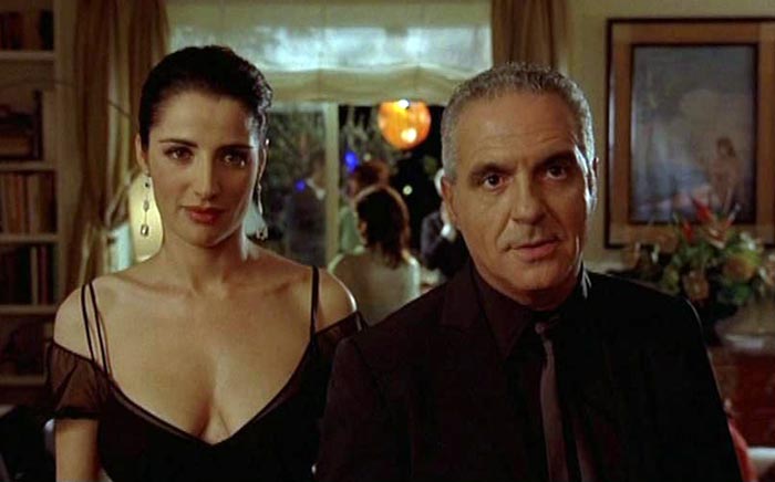 Луиза Раньери в фильме СМС Под чужим именем