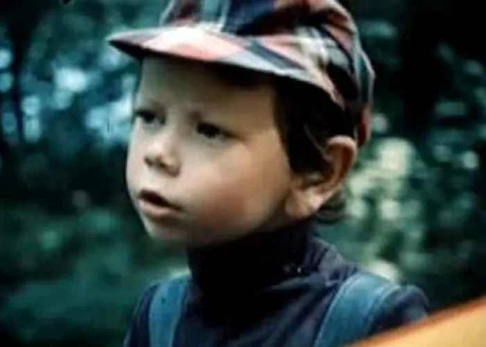 Максим Сабиров в фильме Незнайка с нашего двора