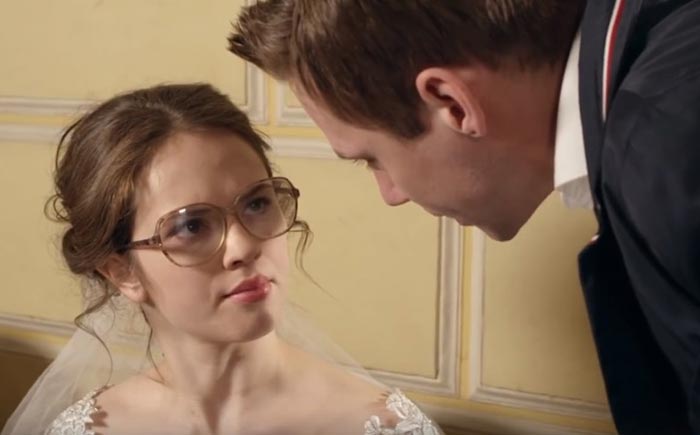 Марианна Касаткина в сериале Глаза в глаза