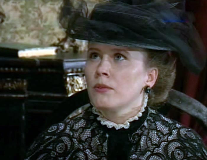 Марина Иванова в фильме Короли российского сыска