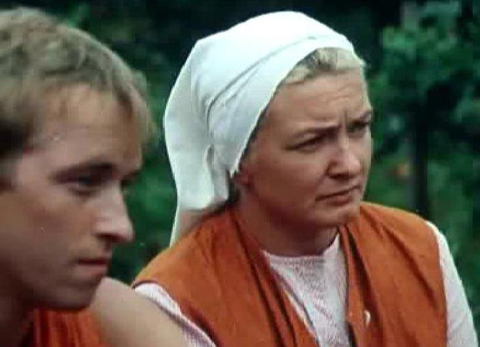 Марина Лобышева-Ганчук в фильме Человек на полустанке