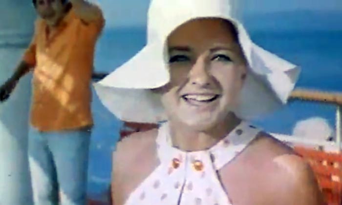 Марина Лобышева-Ганчук в фильме Песни моря