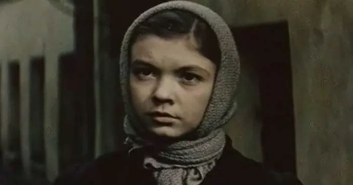 Марина Самойлова в фильме Юнга Северного флота