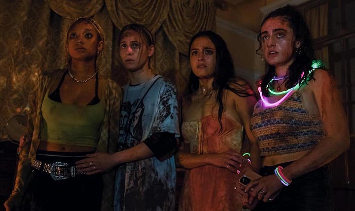 Мария Бакалова в фильме Тела тела тела