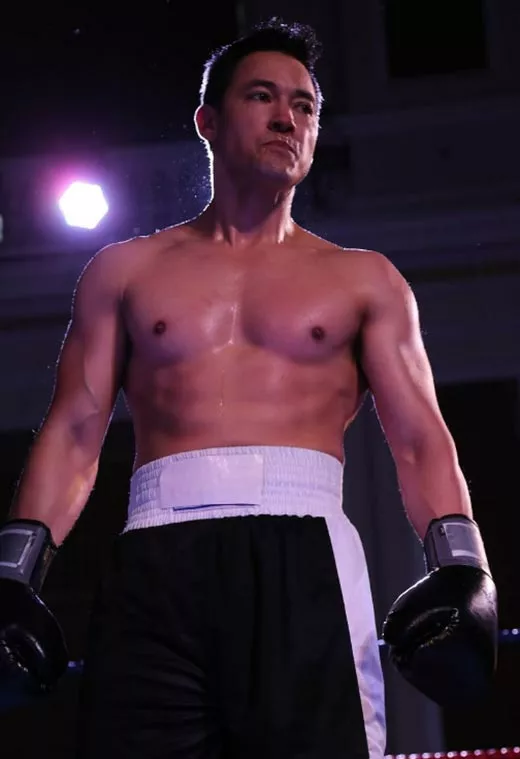 Марк Хэмптон в фильме Город против платья