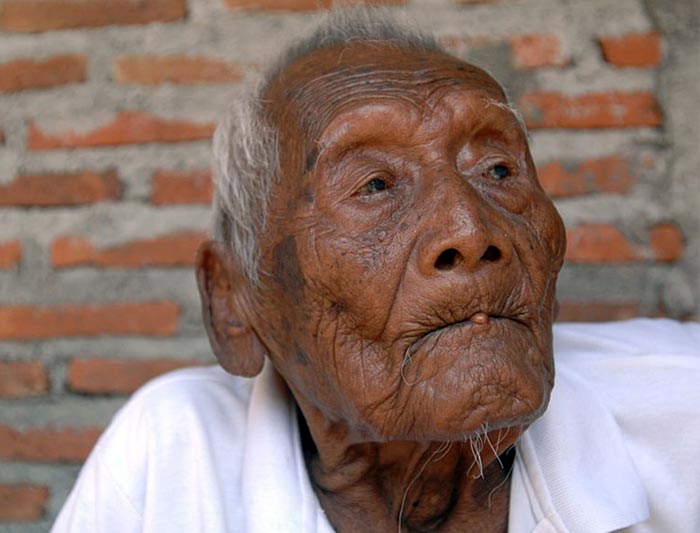 дедушка Гото