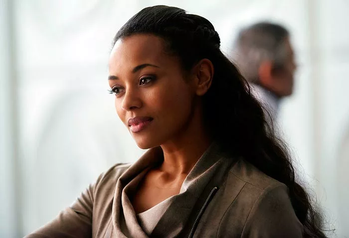 Мелани Либёрд в сериале Тёмная материя