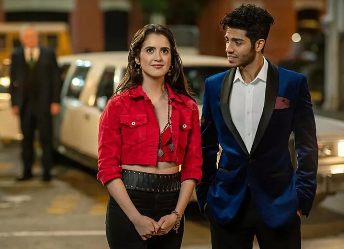 Мена Массуд в фильме В королевском стиле