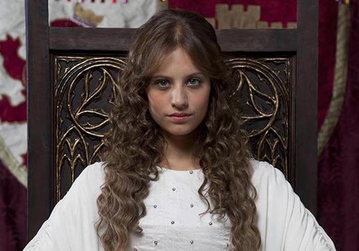 Мишель Хеннер в сериале Изабелла