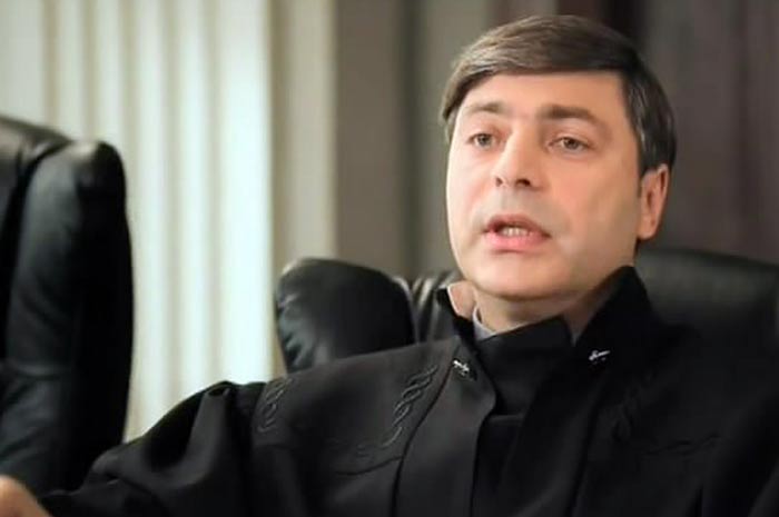 Михаил Люлинецкий в сериале До смерти красива